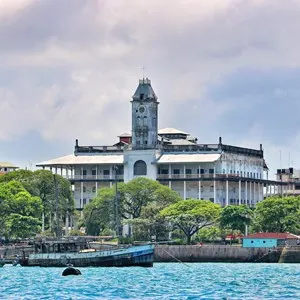 house of wonders in stone town