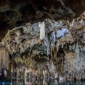 Ecopark Aktun Chen underground cenote