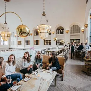 Cooper Lounge