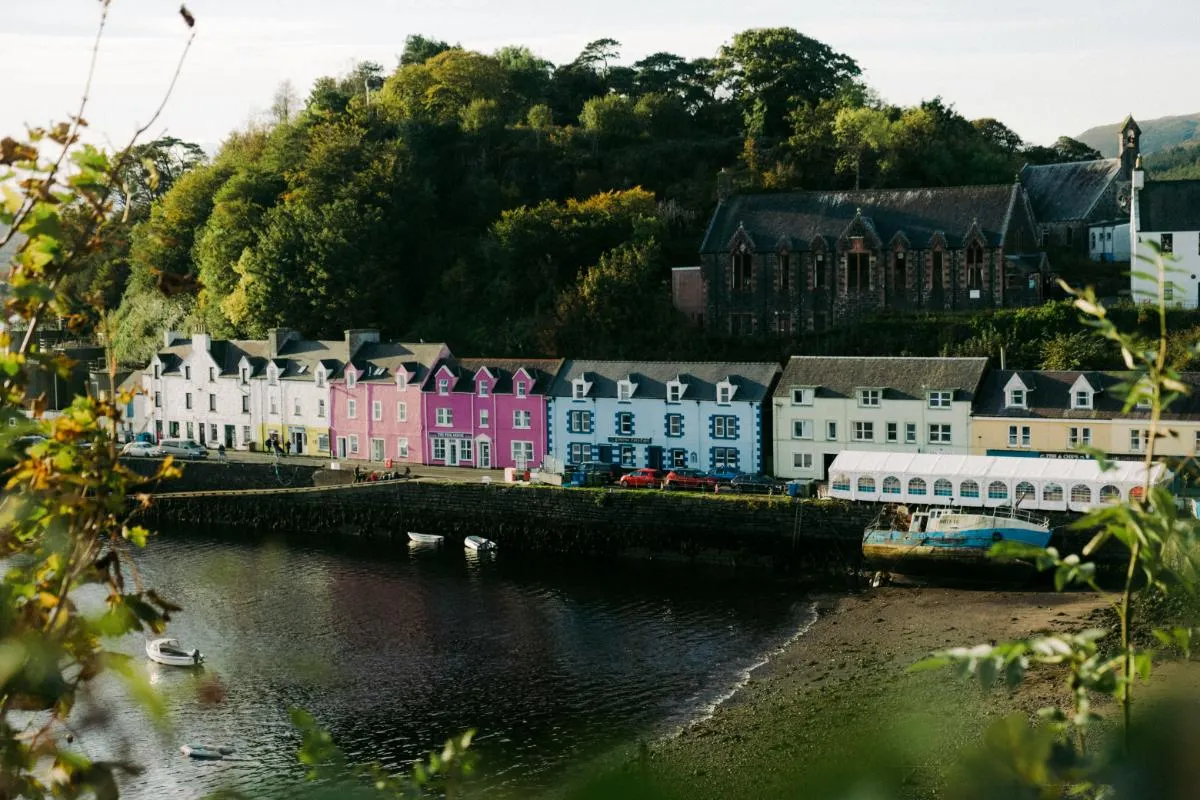 Circle Scotland Journey by Rail Edinburgh to Glasgow with Skye