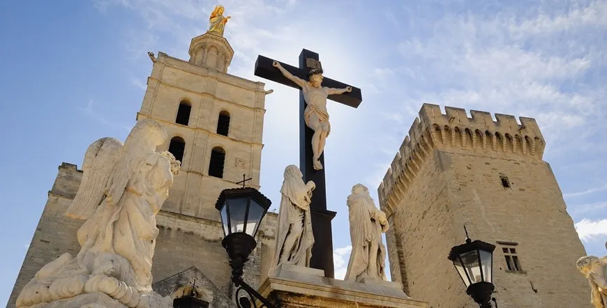 Paris Burgundy and Avignon Multi City Vacation
