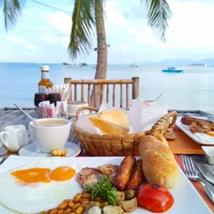 Breakfast at at cafe at the beach