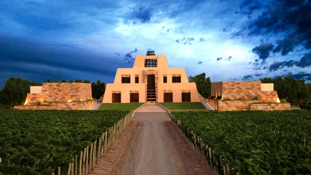 Patagonia Discovery through Wildlife Vineyards and Glaciers