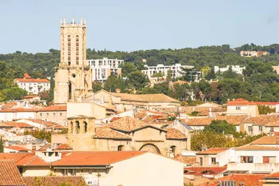 Paris and Aix En Provence Private Journey