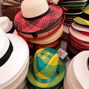 Tejido tradicional del sombreo de paja toquilla